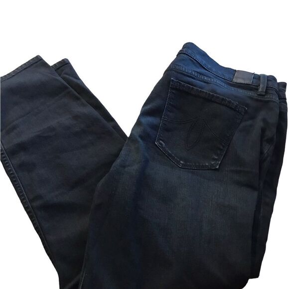 Level 99 minimal distressed black denim excellent condition size 31 x32 - Picture 2 of 2